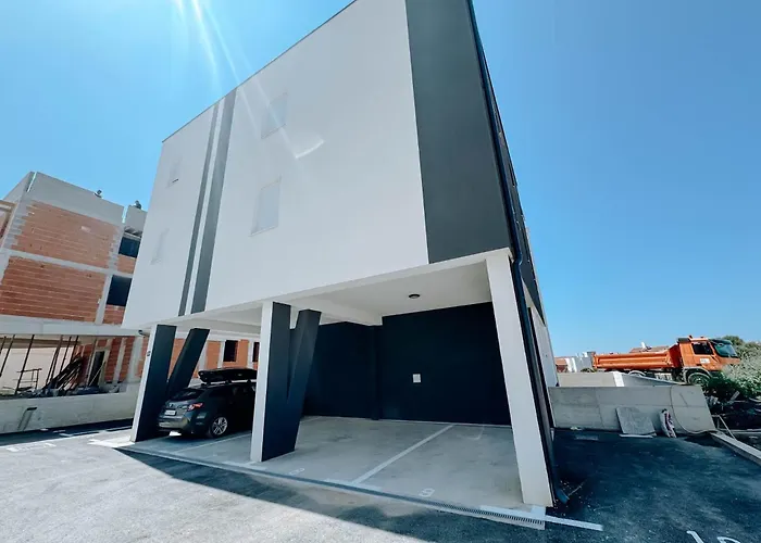 3 Bedroom La Casa Marcina Apartament *